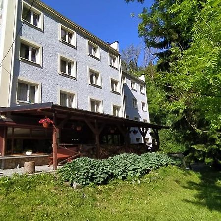 Pensjonat 4 Pory Roku Duszniki Zdroj Exterior photo