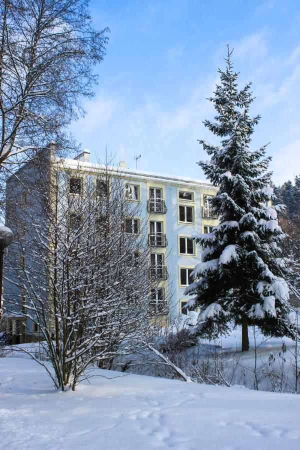Pensjonat 4 Pory Roku Duszniki Zdroj Exterior photo