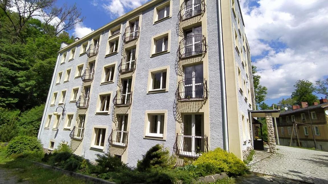 Pensjonat 4 Pory Roku Duszniki Zdroj Exterior photo